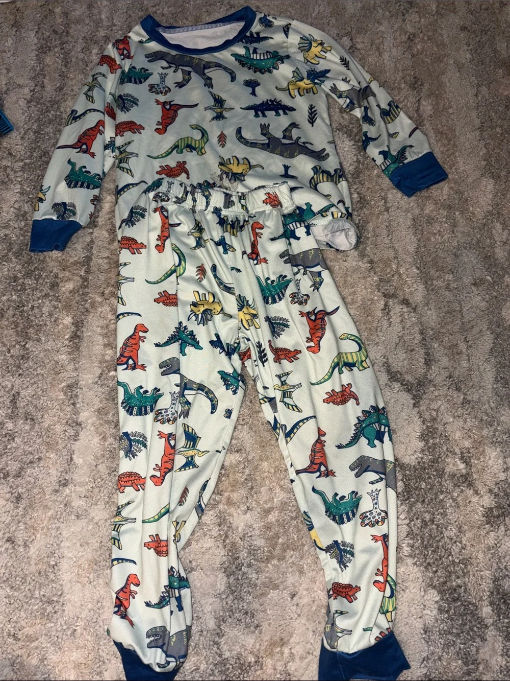 OFFERS OPEN! Boys size 6 dinosaur pj set kids 6 Dinosaur Print Pajama Set
